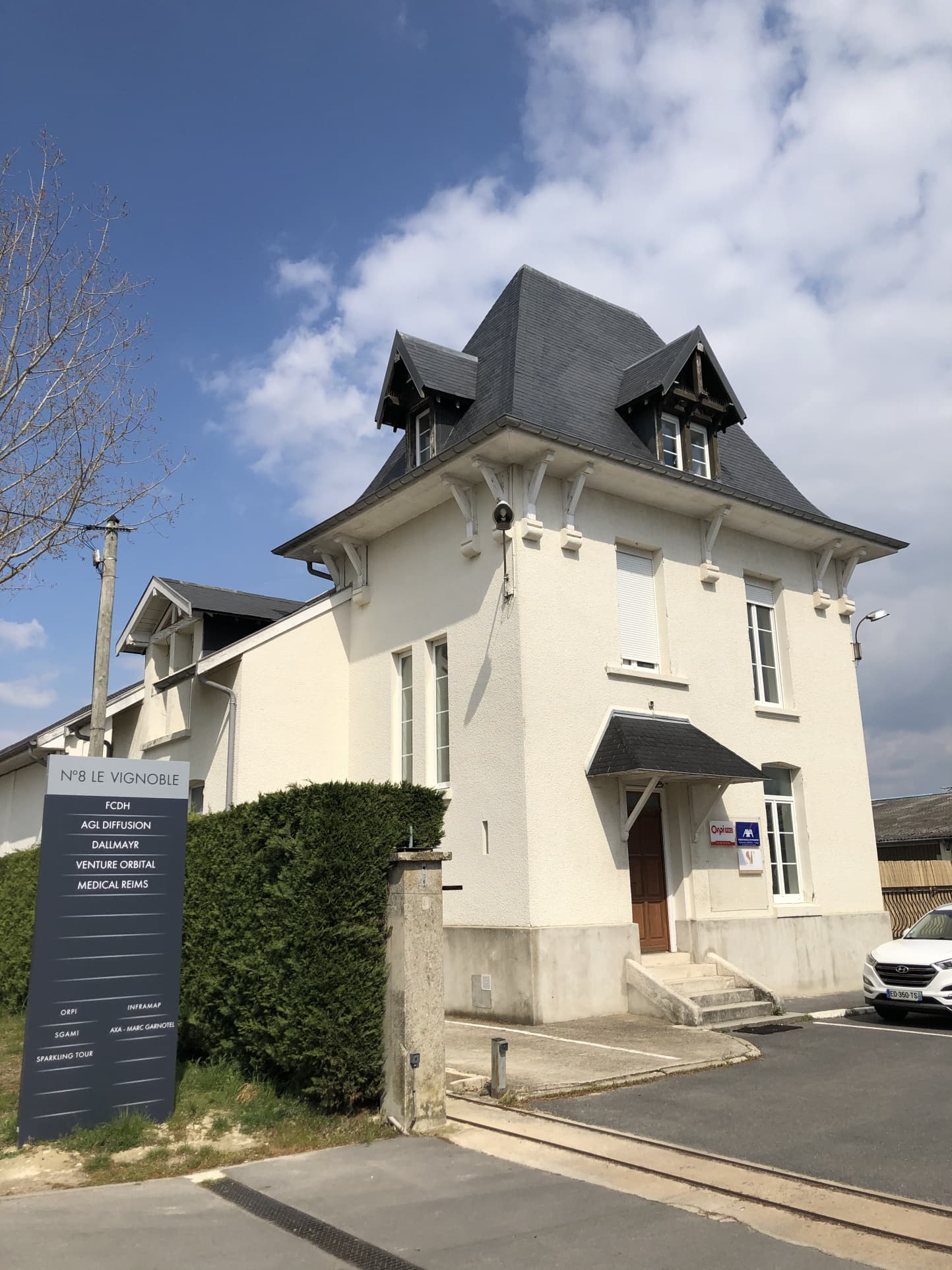 Agence Immobilière Dker Immobilier - Location Bureaux à Reims -  Bureau à louer - Proche Bezannes