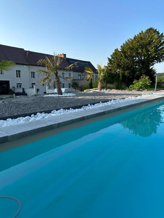 Agence Immobilière Dker Immobilier - Vente Propriete à Epernay -  MAGNIFIQUE LONGERE DANS VILLAGE SITUE SUR LES COTEAUX SUD D'EPERNAY